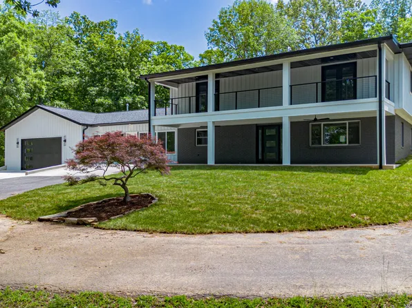 214 Hickory Hill Ln, Benton, KY 42025
