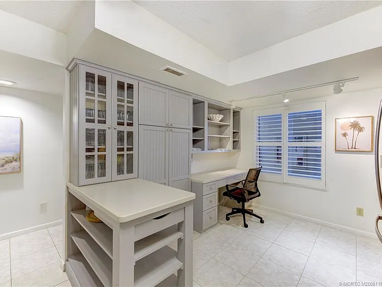 2571 NE Ocean Blvd #104 — Photo 4
