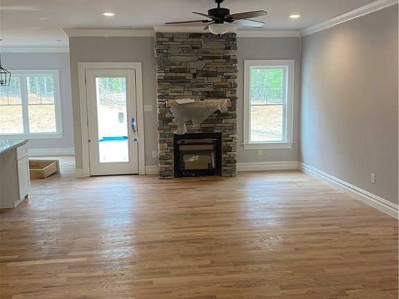 3rd image of 13013 Lake Margaret Dr