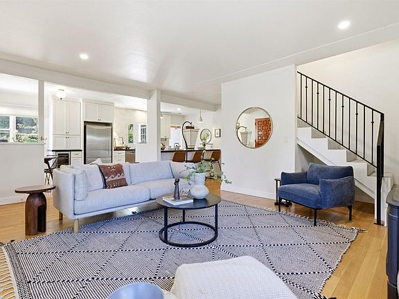 5th image of 181 Franklin Street