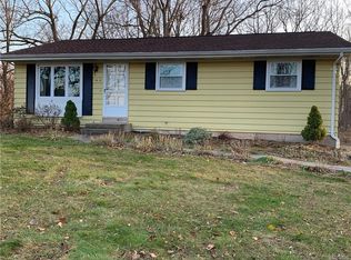 5638 Young Rd, Lockport, NY 14094