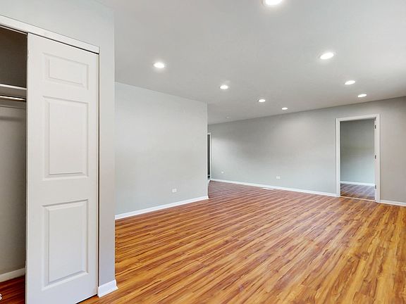 3rd image of 336 Illinois St