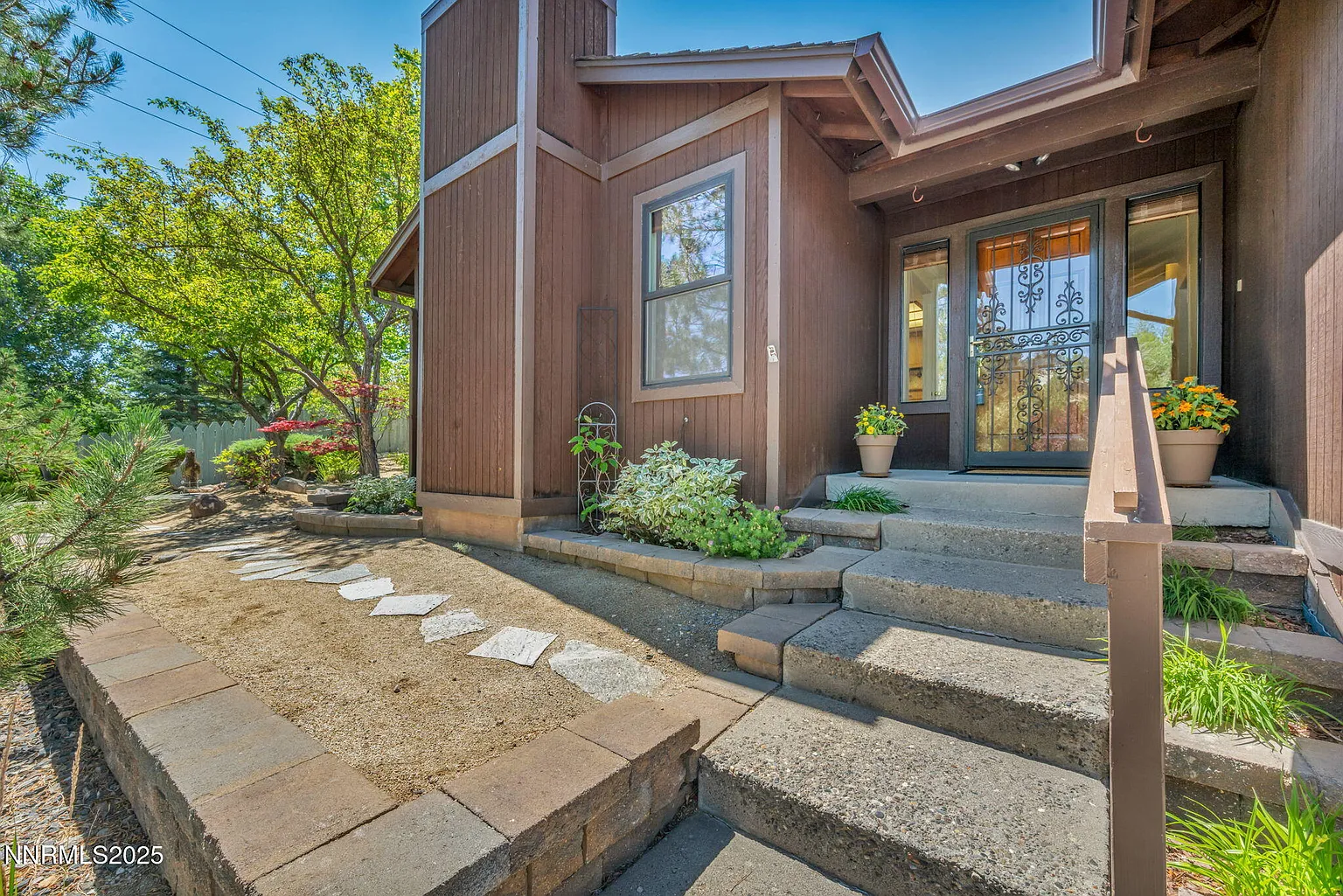 3582 Hemlock Way photo 1