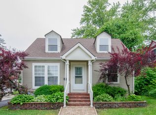 172 S Edison Ave, Elgin, IL 60123