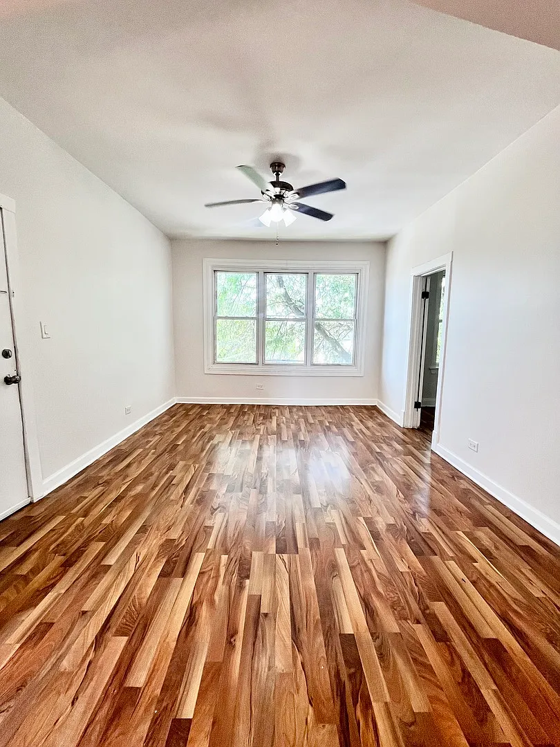 2 bed, 985 sqft, $1,400 — Photo 4