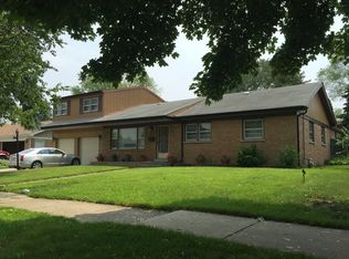 5925 107th St, Chicago Ridge, IL 60415