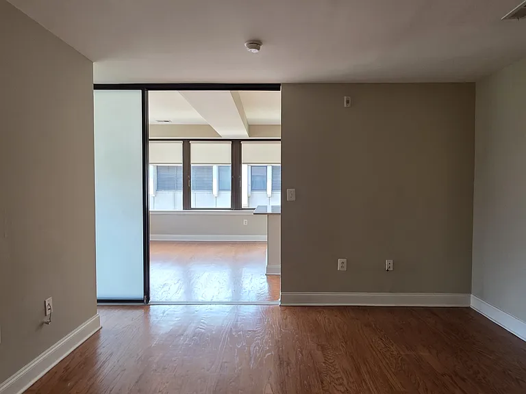 125 N 4th St #401 — Photo 24