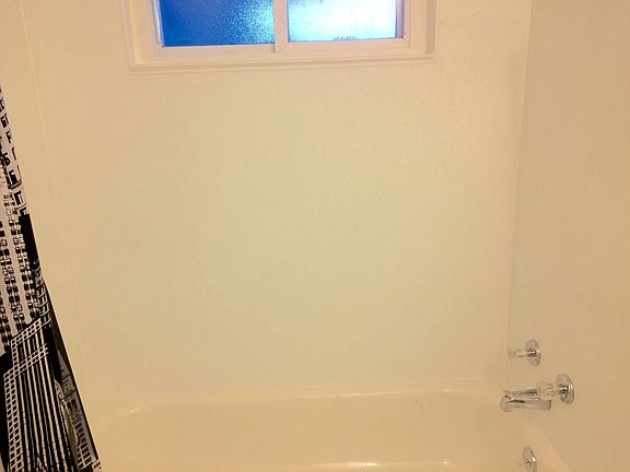 5th image of 863 E Lincoln Ave