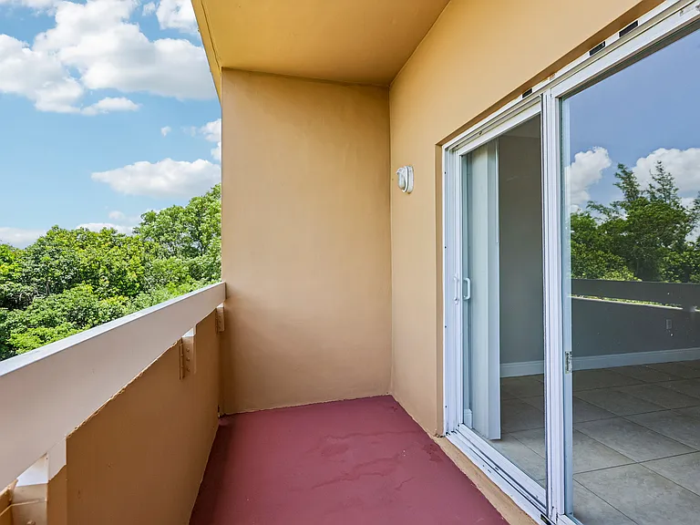 The Oaks Condominium — Photo 85
