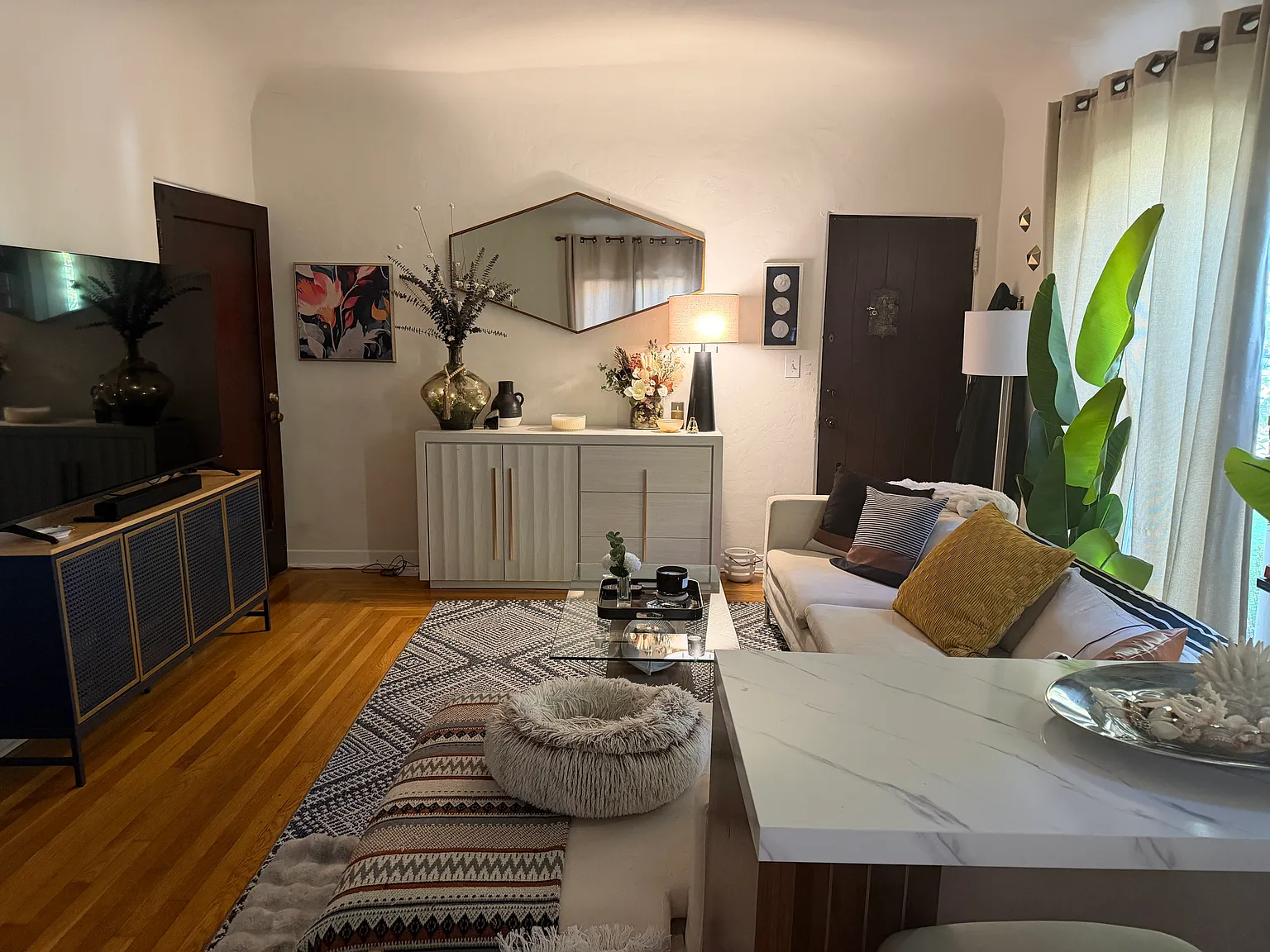 1 bed, 850 sqft, $3,495 — Photo 3