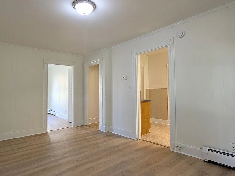 129 College Ave — Photo 5