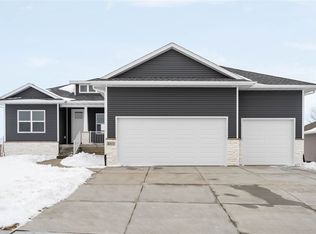 4511 Eden Way, Cedar Falls, IA 50613