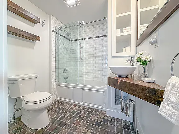 20 Tate St #1 — Photo 33