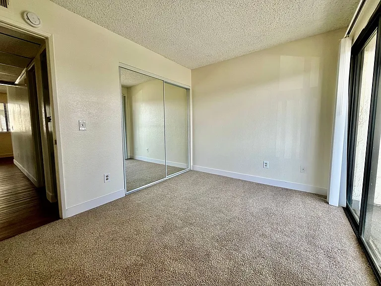 1505 Alvarado St — Photo 11