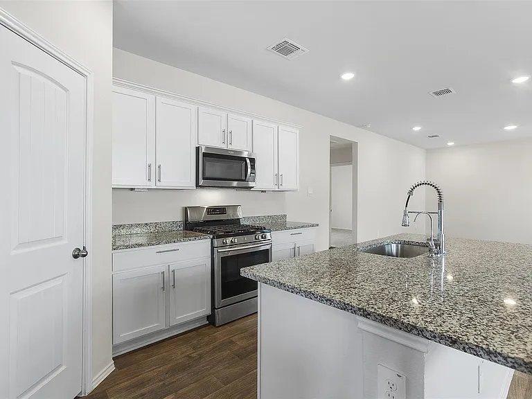 133 Frogmore Loop — Photo 7