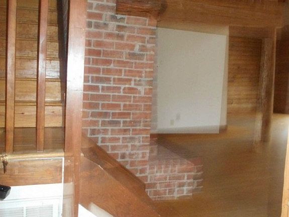 3rd image of 10940 Braxton Ave