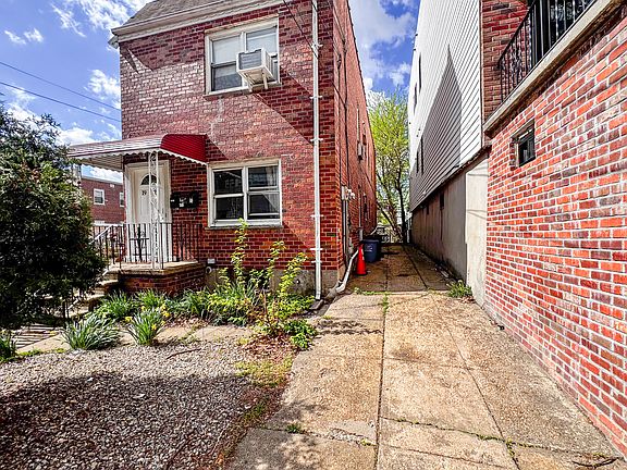 3rd image of 1922 24th Ave #1