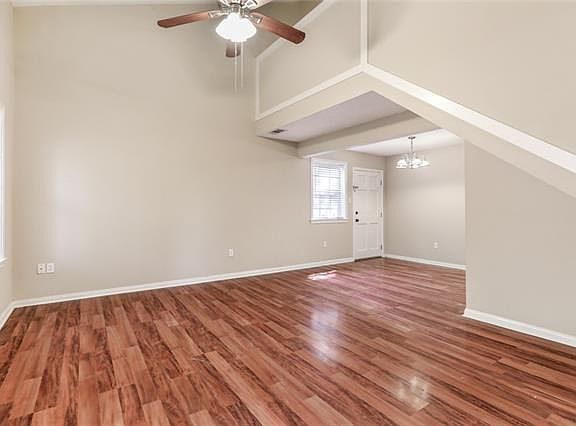 5th image of 641 Village Ln S APT A