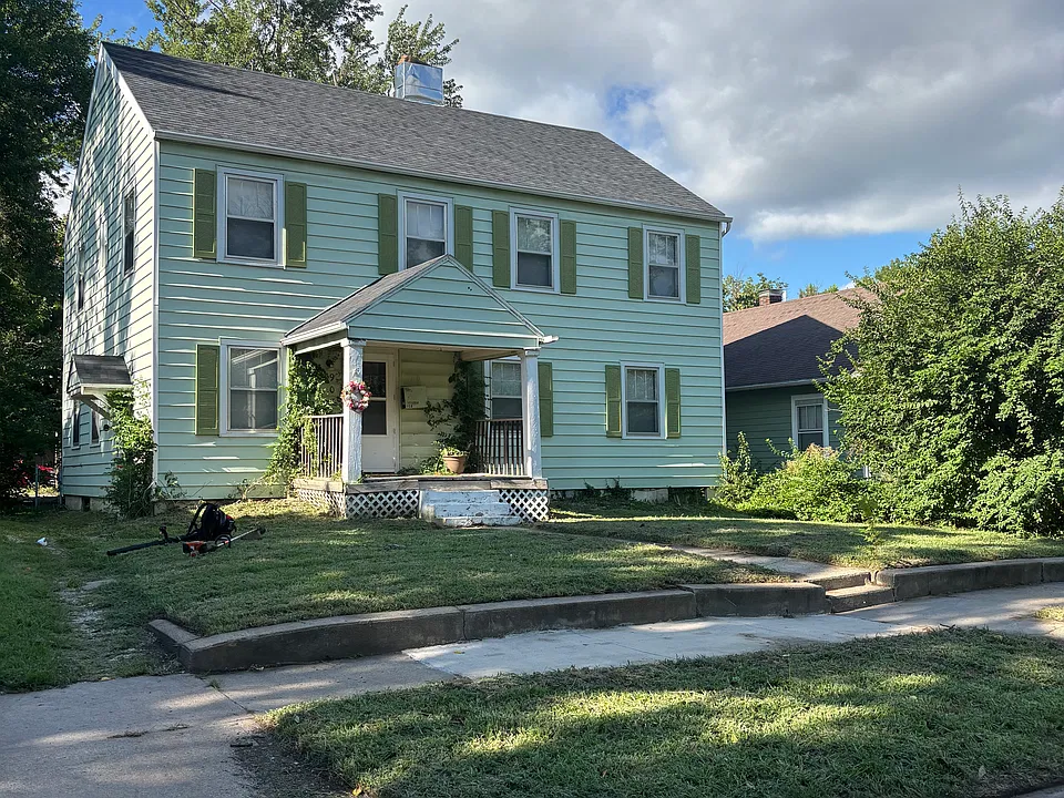 908 Bertrand St #2