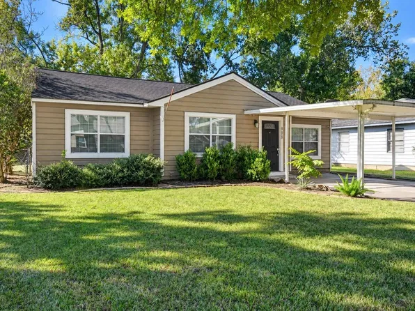 908 Robinhood Ln, Angleton, TX 77515
