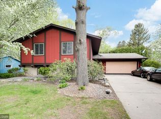 201 Brookview Ct N, Maplewood, MN 55119
