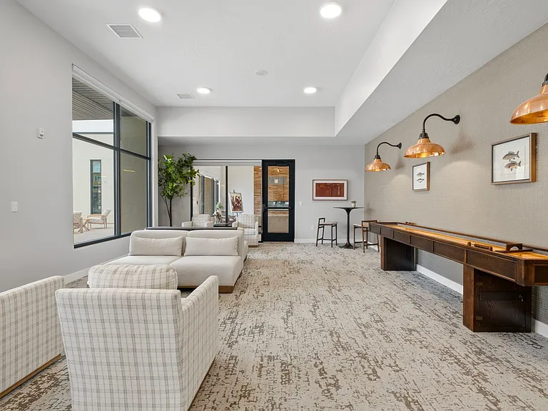 The Henley Apartments — Photo 22