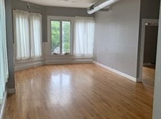 313 Central St, Lowell, MA 01852