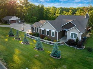 27 Isaac Dr, Warrenton, MO 63383