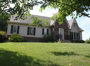 1707 NE Pine Cir, Blue Springs, MO 64014