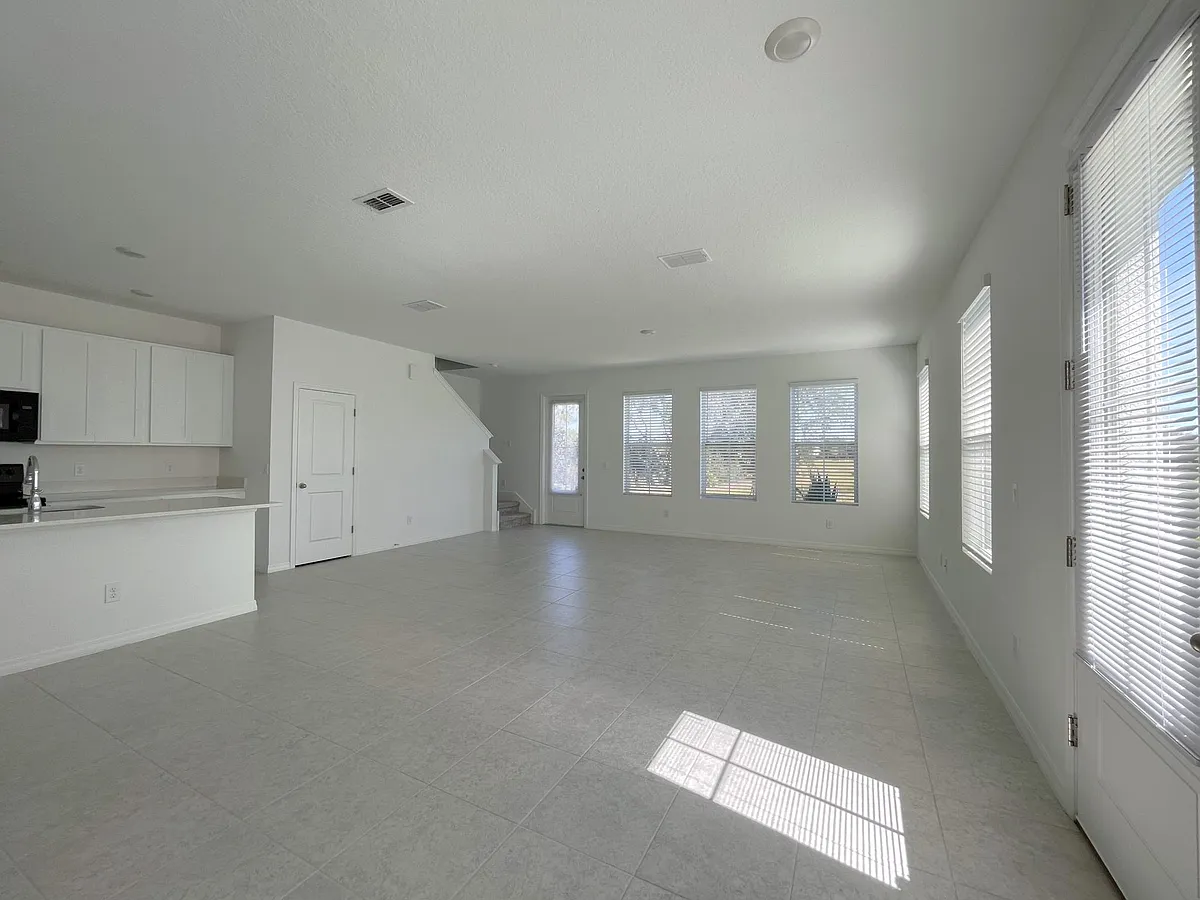 Building Photo - 1689 Sanibel Dr