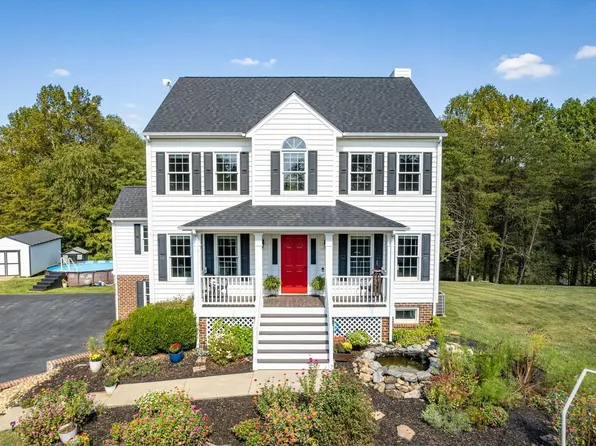 2821 Elkton Farm Rd, Forest, VA 24551