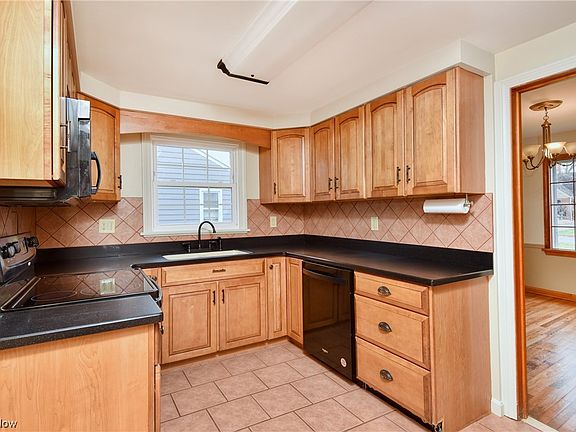 2nd image of 240 Allen Ave