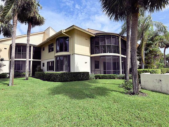 3rd image of 17081 Waterbend Dr APT 129