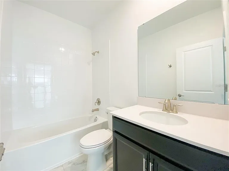 977 Leader St — Photo 18