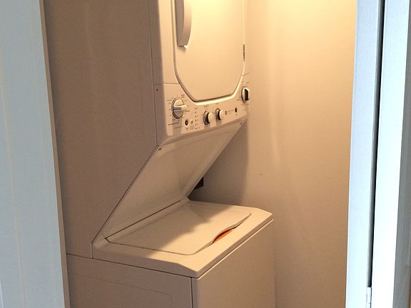 Washer/Dryer in apartment!!!