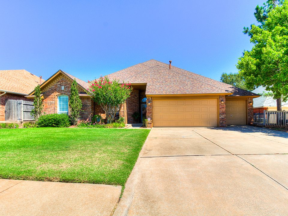 2917 Farmington Cir, Edmond