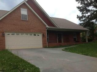 2036 Cherokee Dr, Maryville, TN 37801