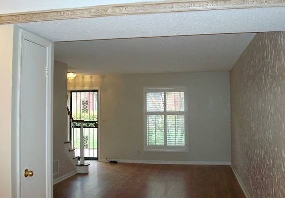 3rd image of 1235 Chamberlain Dr #1235