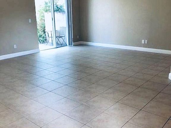 3rd image of 9715 Darlington Pl