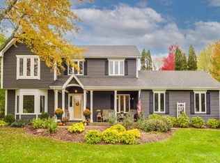 30876 N Leesley Ct, Libertyville, IL 60048