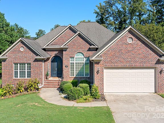 2nd image of 7345 Drury Ln