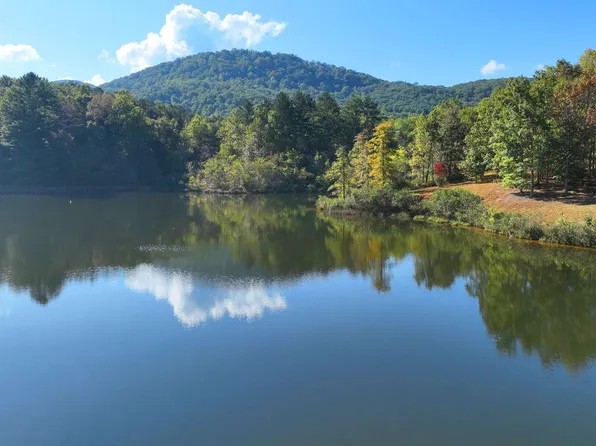 142R Autumn Fern Ln, Ellijay, GA 30536