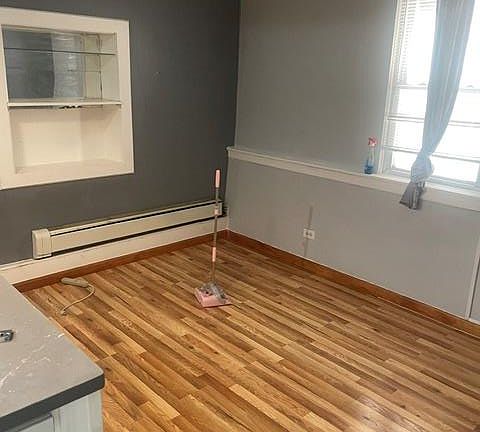 3rd image of 4451 Barnes Avenue