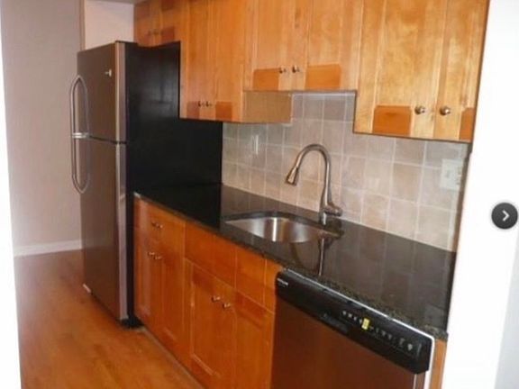 2nd image of 516 Vincellette St #5A