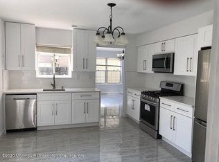 147 Malibu Dr, Eatontown, NJ 07724