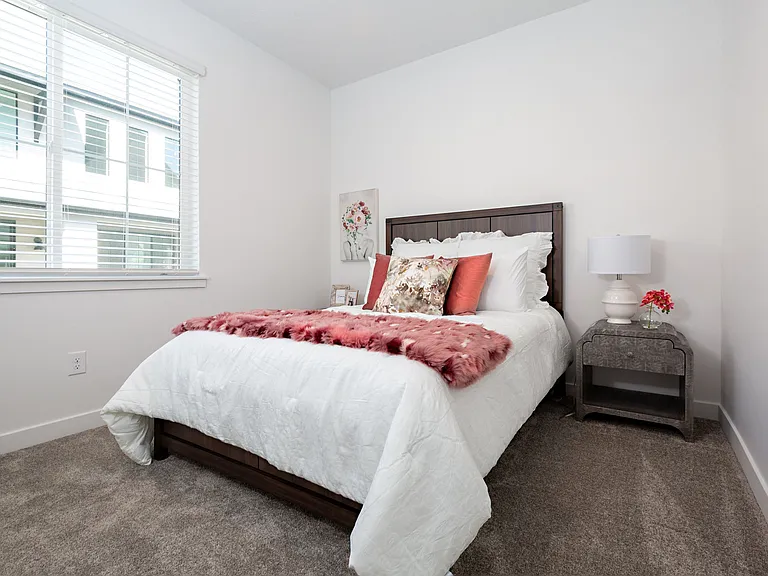 Towns - Bedroom 7