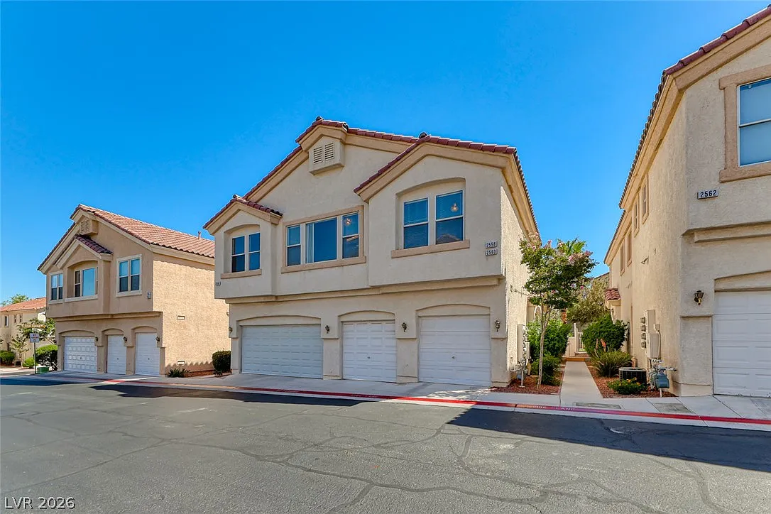 2 bed, 2.0 bath, 1079 sqft, $1,445 — Photo 1