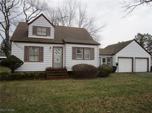 997 Mohegan Trl, Willoughby, OH 44094