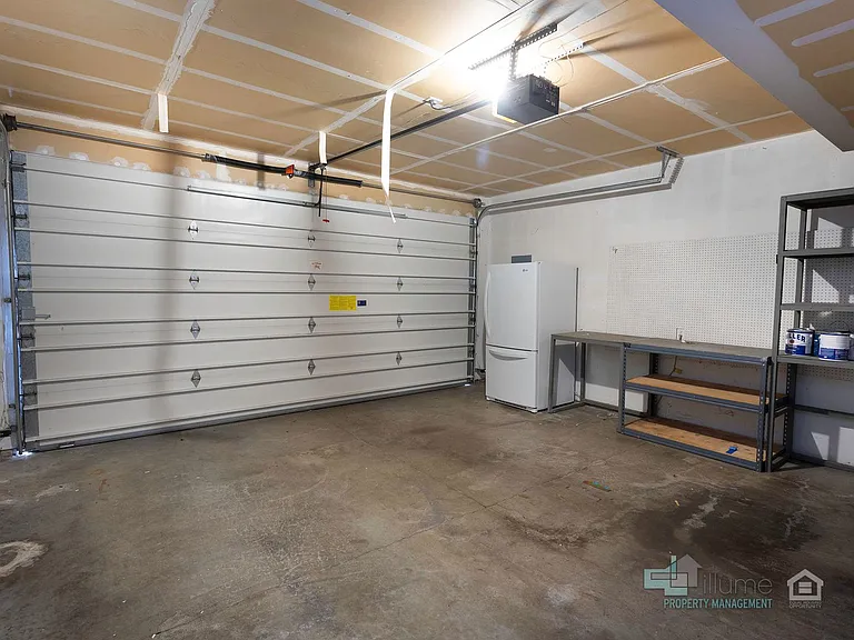 20630 Willamette Dr — Photo 33