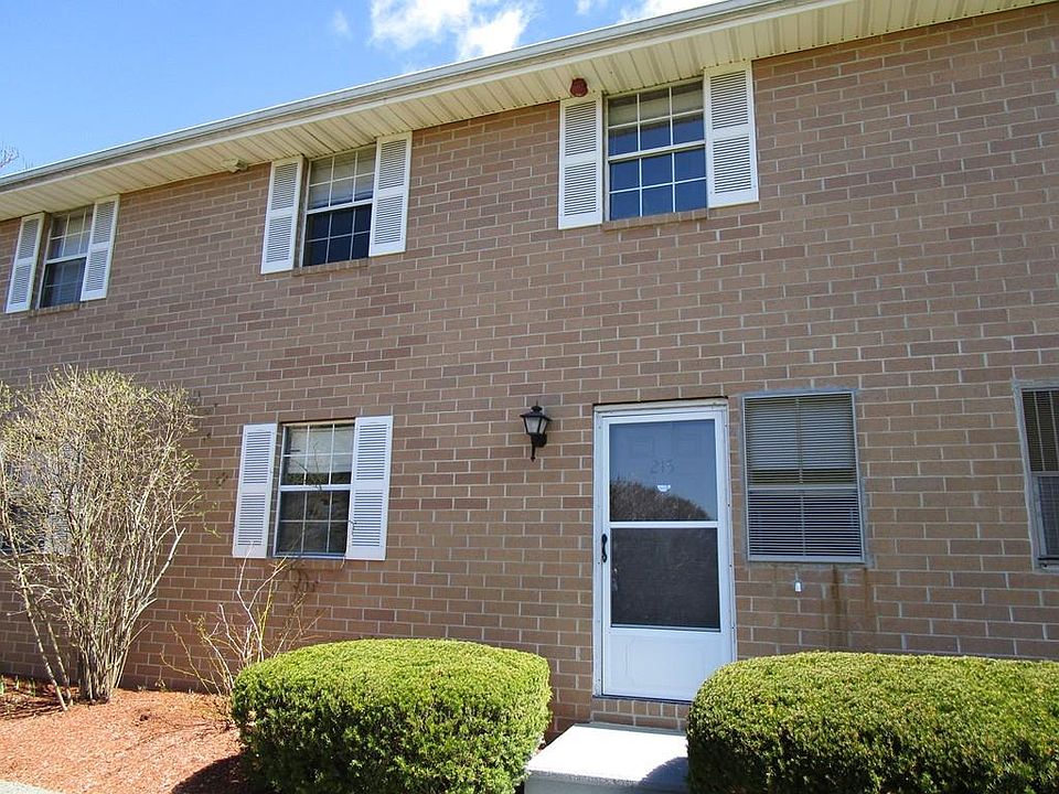 1st image of 215 Elmwood Dr #215